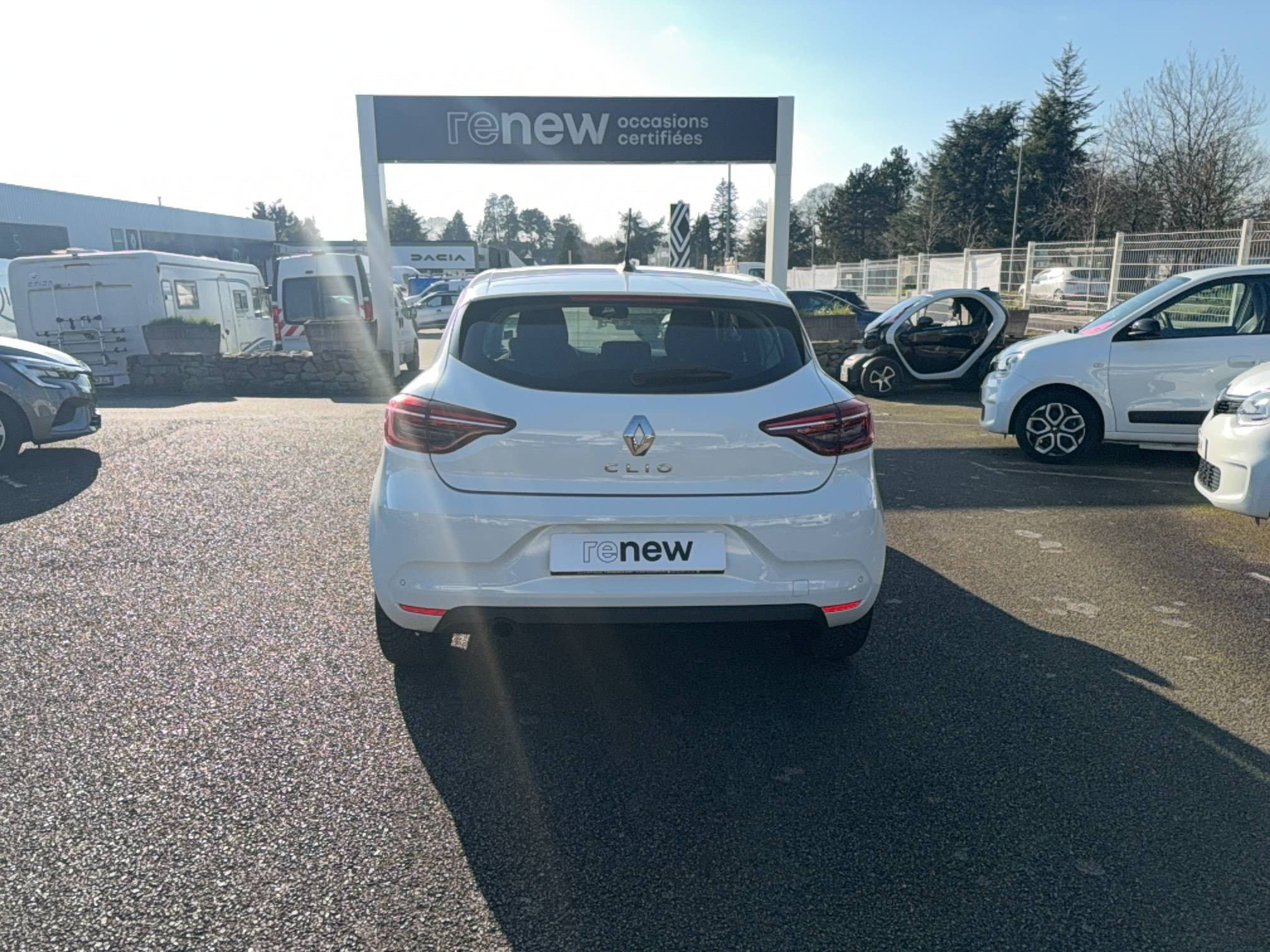 Vente en ligne Renault Clio 5 Clio Blue dCi 115 au prix de 13 990 €