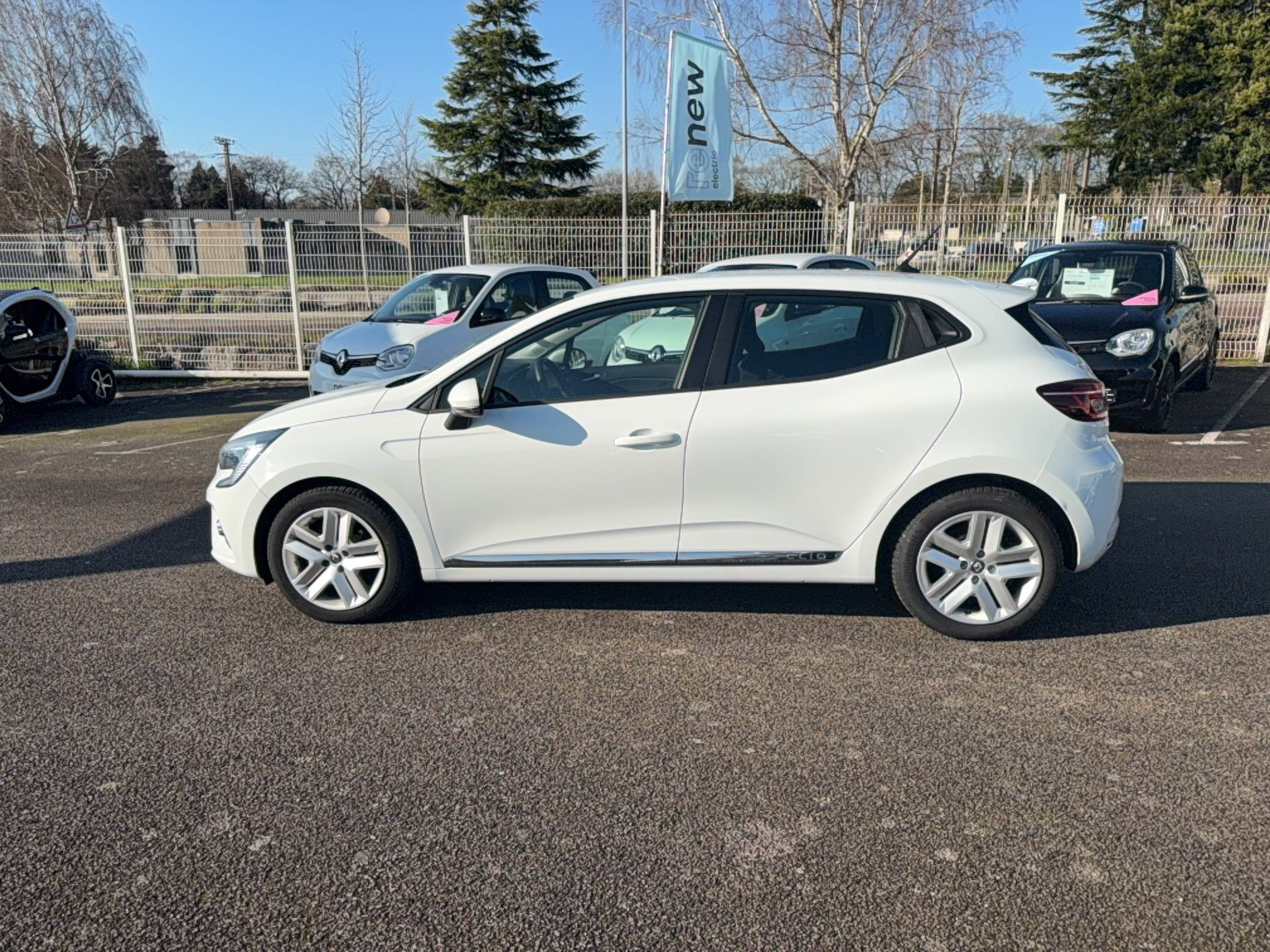 Vente en ligne Renault Clio 5 Clio Blue dCi 115 au prix de 13 990 €