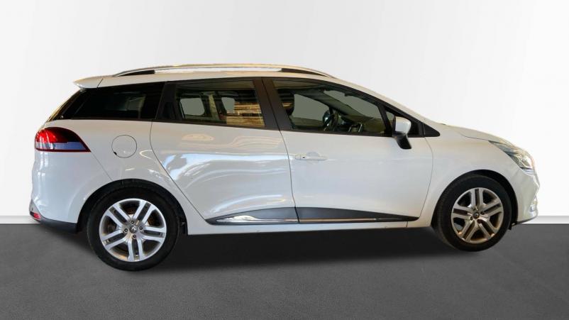Vente en ligne Renault Clio 4 Estate Clio Estate dCi 90 E6C au prix de 12 490 €