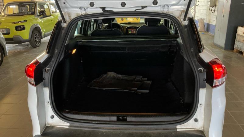 Vente en ligne Renault Clio 4 Estate Clio Estate dCi 90 E6C au prix de 12 490 €