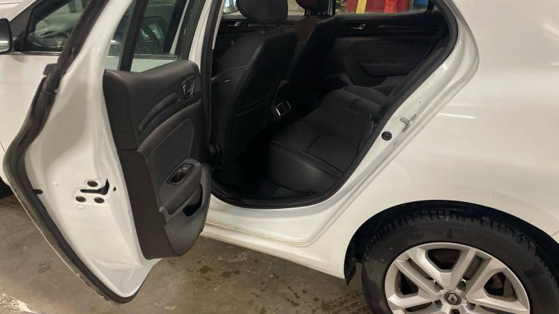 Vente en ligne Renault Megane 4 Mégane IV Berline Blue dCi 115 au prix de 13 290 €