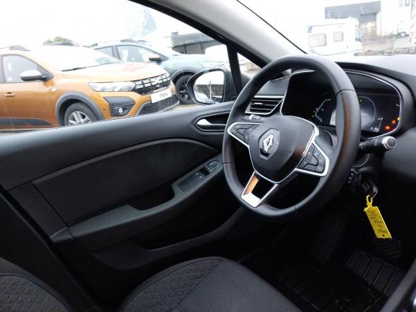 Vente en ligne Renault Clio 5 Clio E-Tech 140 - 21 au prix de 16 590 €