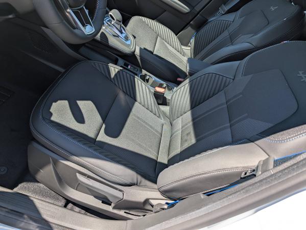 Vente en ligne Renault Symbioz  E-Tech full hybrid 145 au prix de 37 700 €