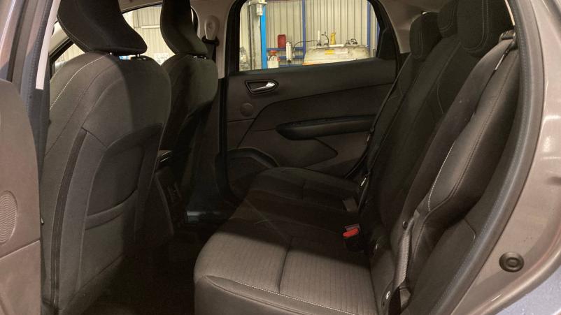 Vente en ligne Renault Arkana  E-Tech 145 au prix de 17 990 €
