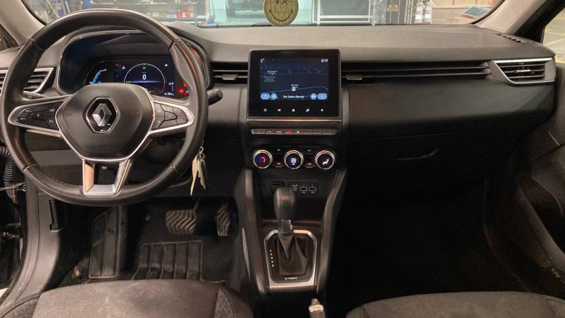 Vente en ligne Renault Clio 5 Clio E-Tech 140 - 21N au prix de 13 990 €