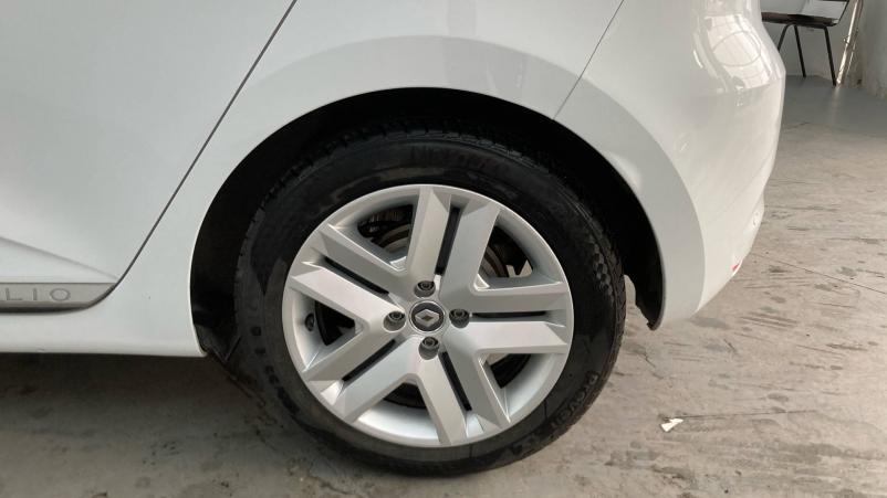 Vente en ligne Renault Clio 5 Clio E-Tech 140 - 21N au prix de 14 490 €