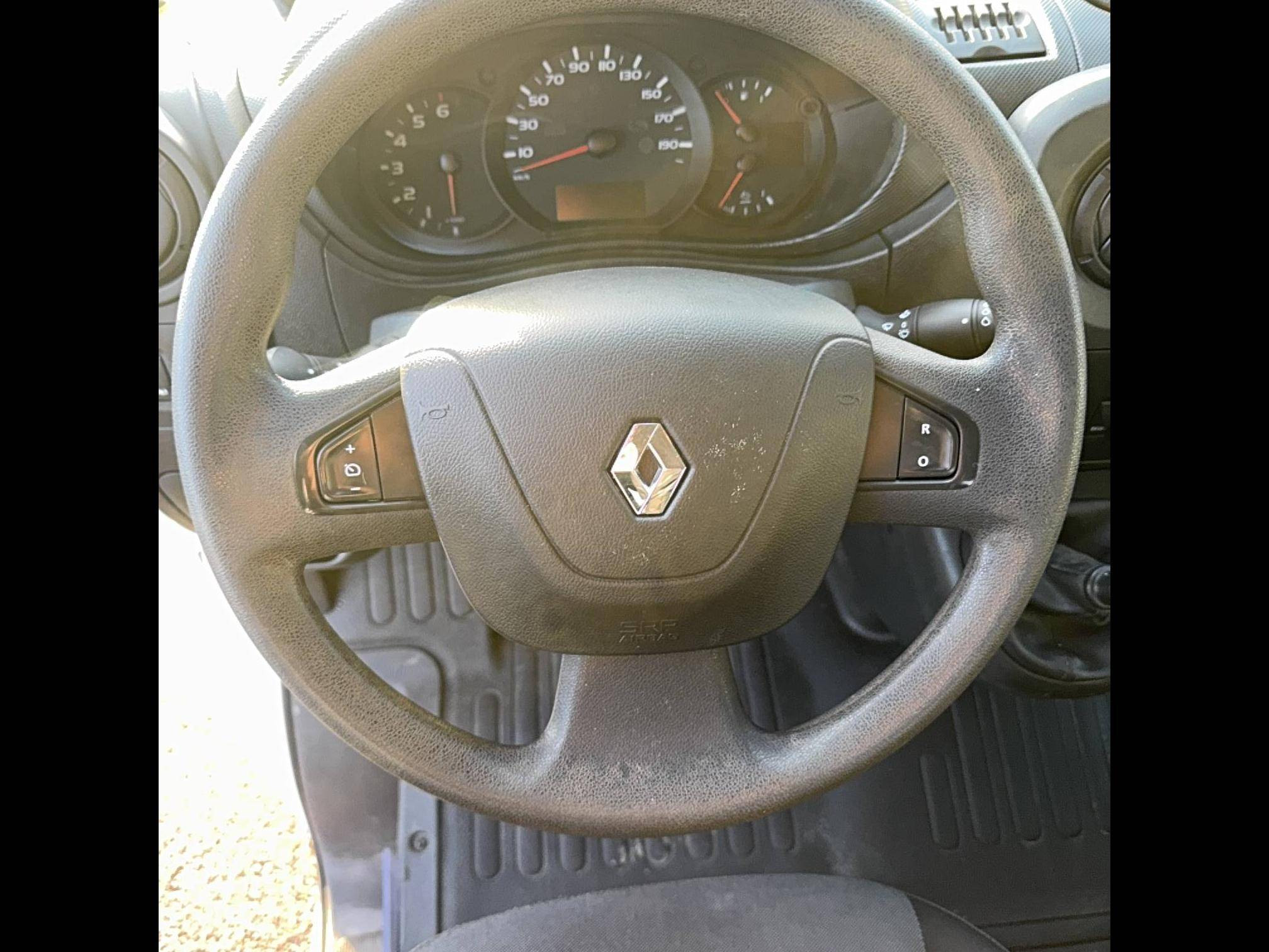 Vente en ligne Renault Master 3 Châssis Cabine MASTER CC L2 3.5t 2.3 dCi 130 E6 BENNE au prix de 24 990 €
