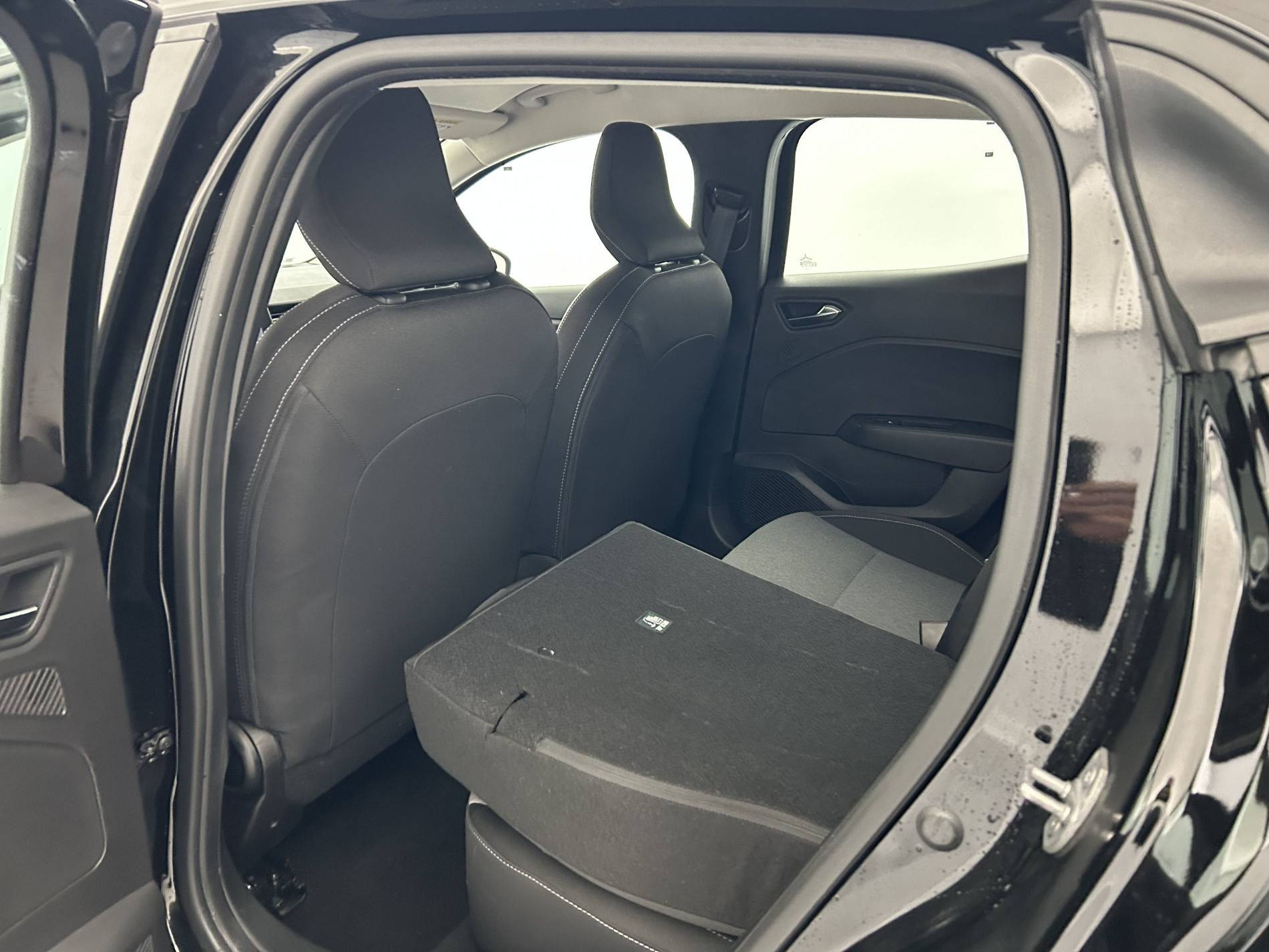 Vente en ligne Renault Clio 5 Clio E-Tech full hybrid 145 ch GSR2 au prix de 20 390 €