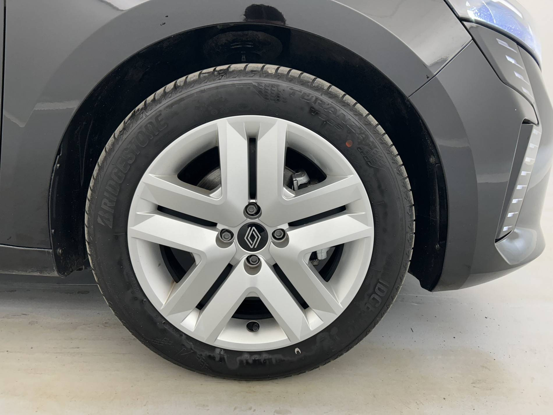 Vente en ligne Renault Clio 5 Clio E-Tech full hybrid 145 ch GSR2 au prix de 20 390 €