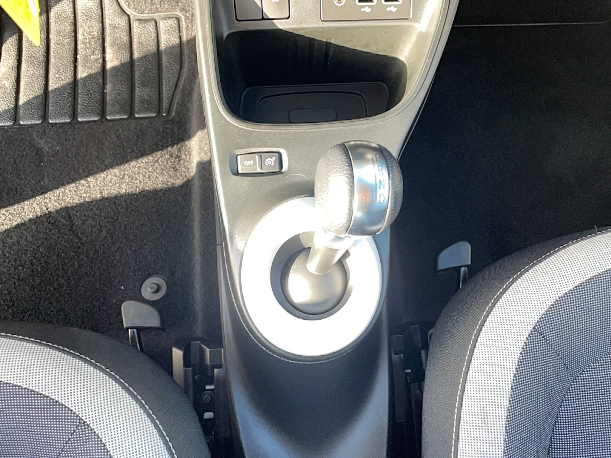 Vente en ligne Renault Twingo Electrique Twingo III E-Tech au prix de 9 990 €