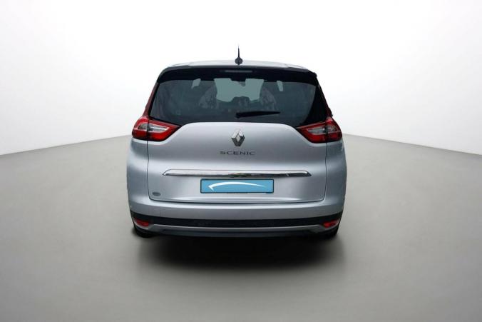 Vente en ligne Renault Grand Scenic 4 Grand Scenic Blue dCi 120 EDC au prix de 21 990 €