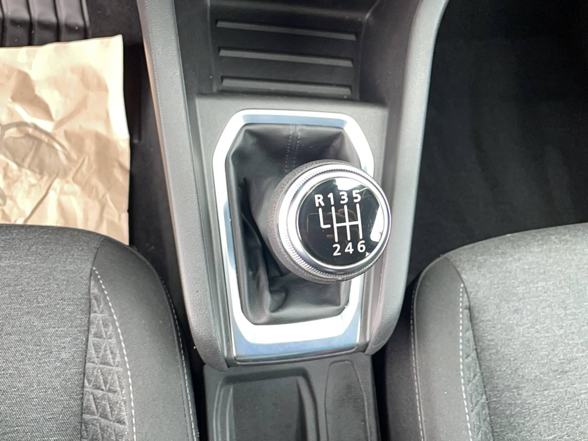 Vente en ligne Renault Clio 5 Clio TCe 90 - 21 au prix de 12 590 €