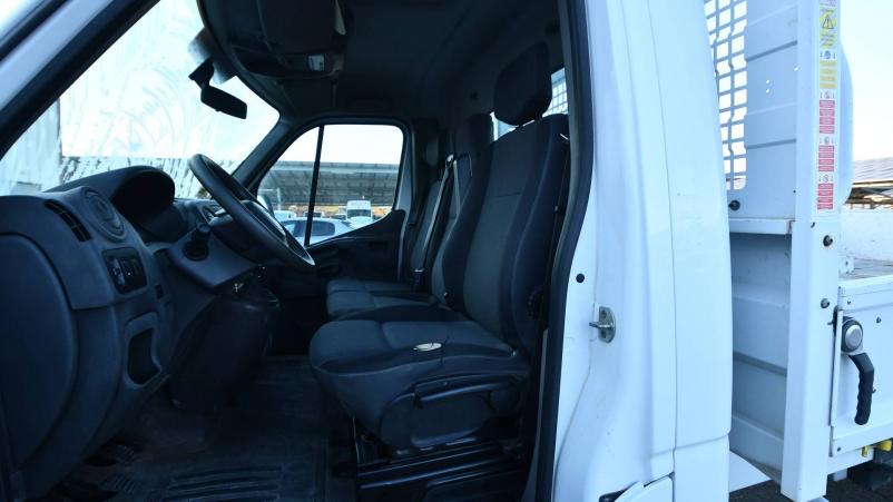 Vente en ligne Renault Master 3 Fourgon MASTER CC PROPULSION L2 3.5t dCi 130 E6 au prix de 22 990 €