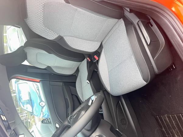 Vente en ligne Renault Clio 5 Clio dCi 100 GSR2 au prix de 16 990 €