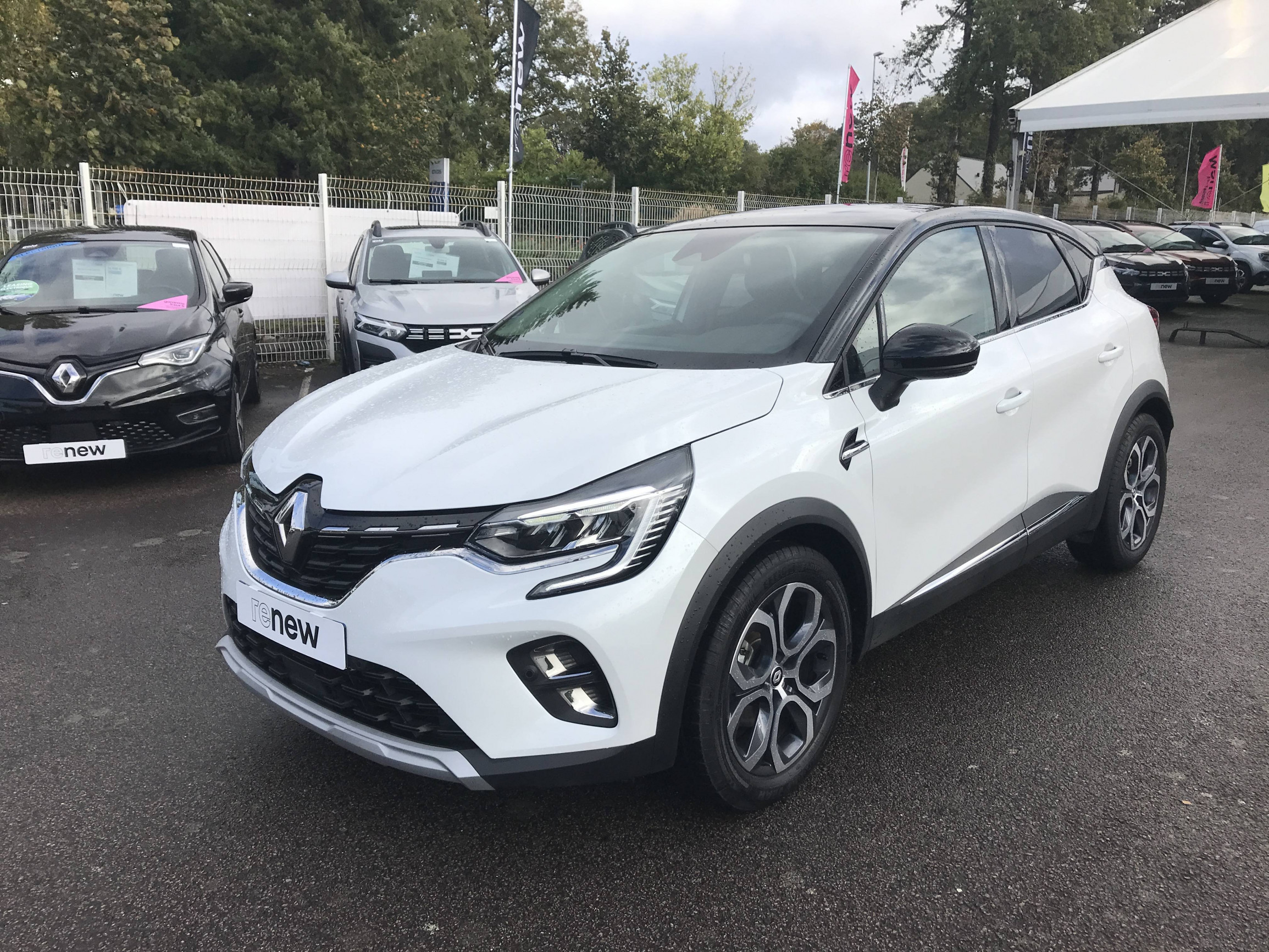 Renault Captur  E-Tech full hybrid 145 occasion de 2023 en vente à Ploërmel