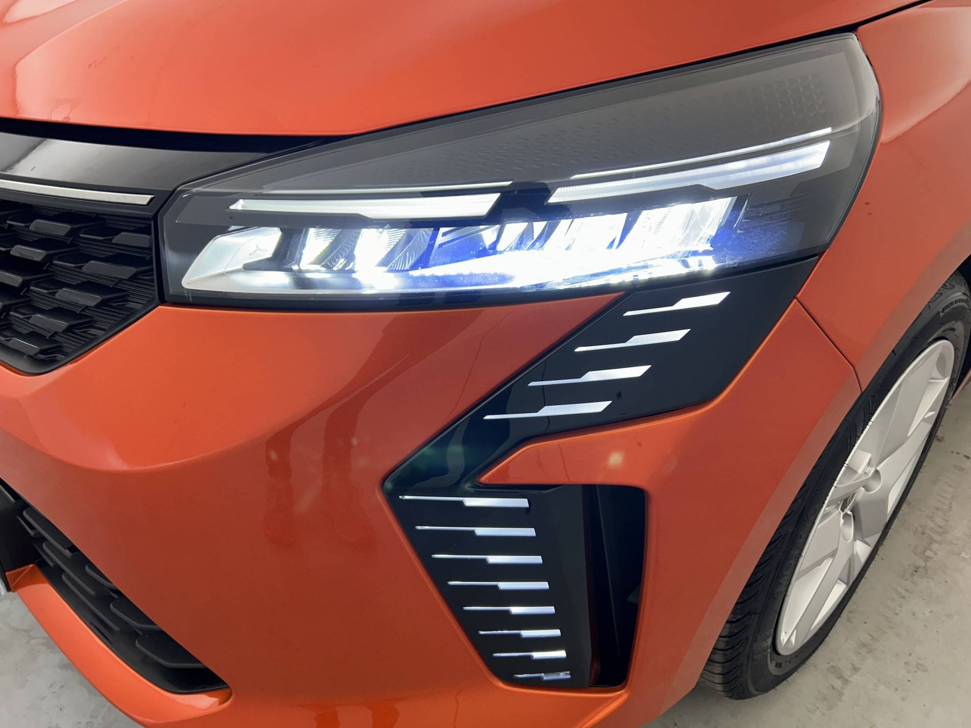 Vente en ligne Renault Clio 5 Clio E-Tech full hybrid 145 ch GSR2 au prix de 20 990 €