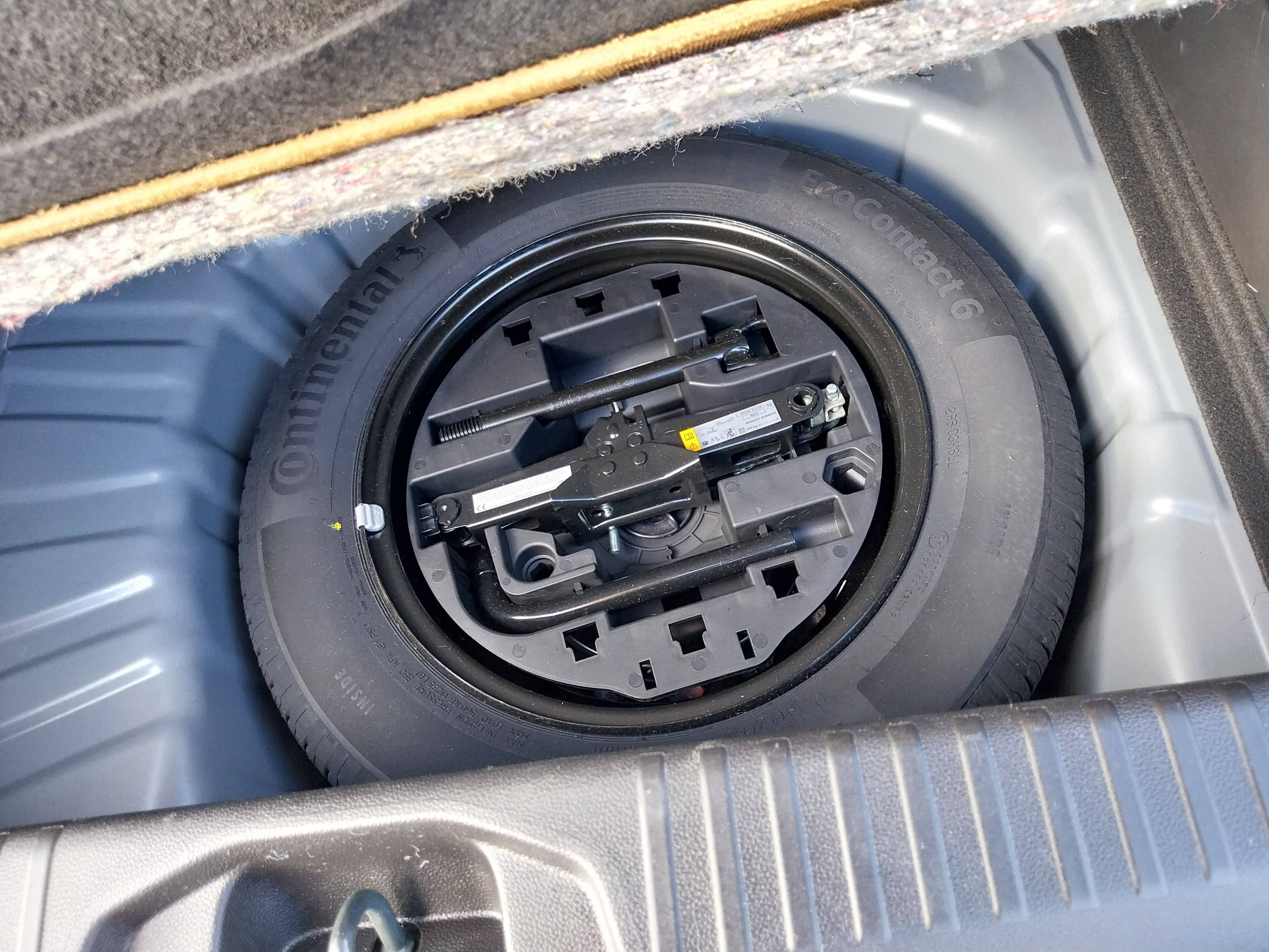 Vente en ligne Renault Clio 5 Clio TCe 90 au prix de 14 290 €