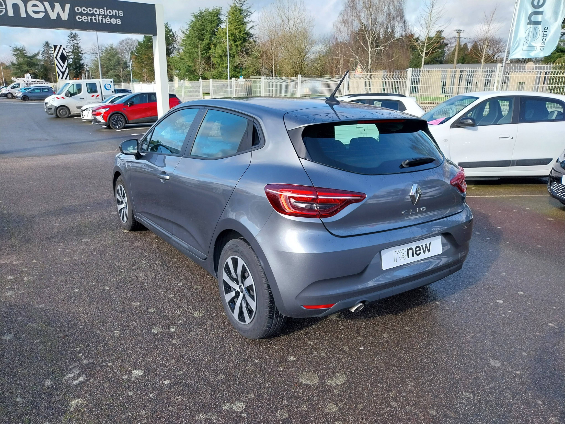 Vente en ligne Renault Clio 5 Clio TCe 90 au prix de 14 290 €