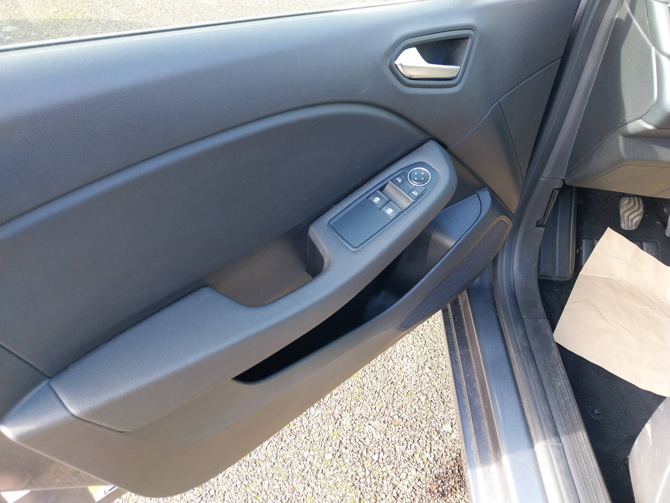 Vente en ligne Renault Clio 5 Clio TCe 90 au prix de 14 290 €