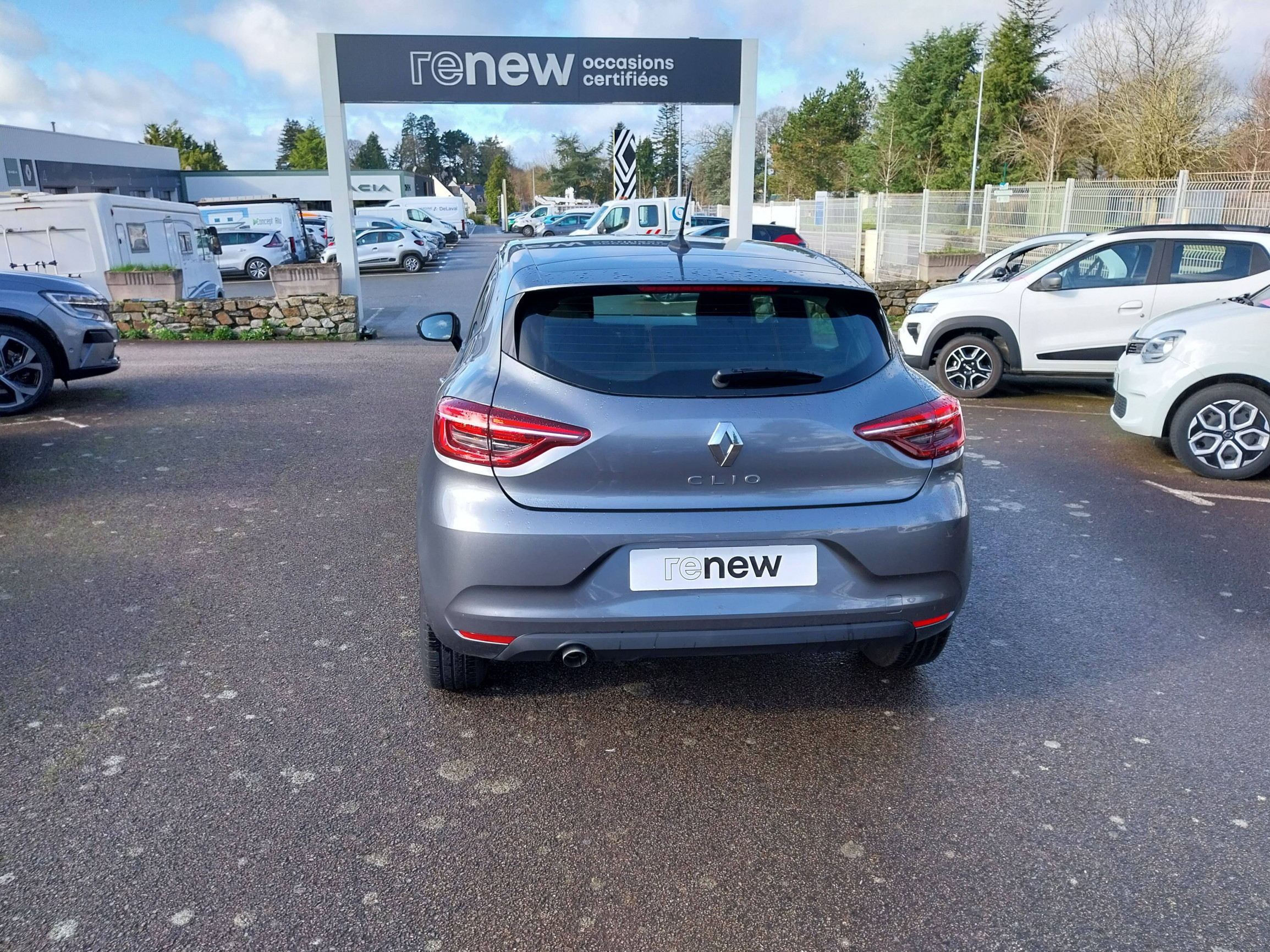 Vente en ligne Renault Clio 5 Clio TCe 90 au prix de 14 290 €