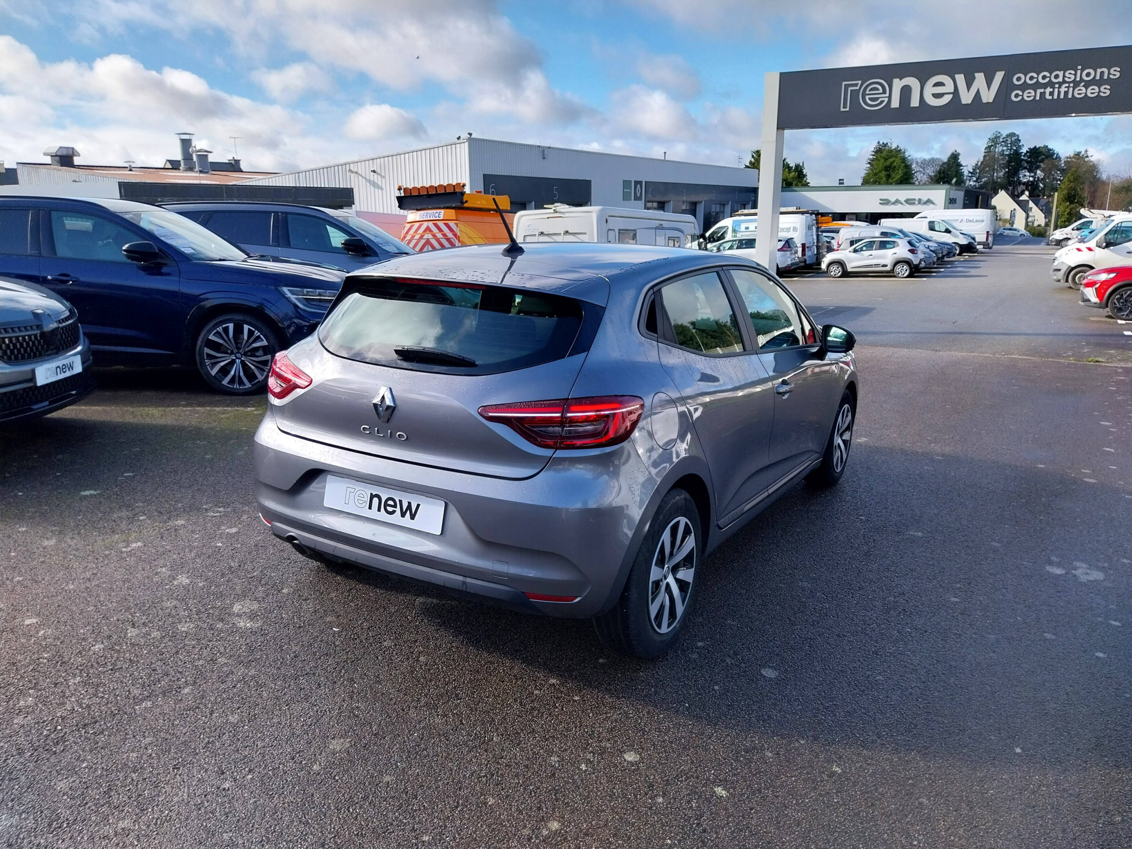 Vente en ligne Renault Clio 5 Clio TCe 90 au prix de 14 290 €