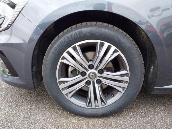 Vente en ligne Renault Megane 4 Estate Mégane IV Estate Blue dCi 115 au prix de 16 790 €