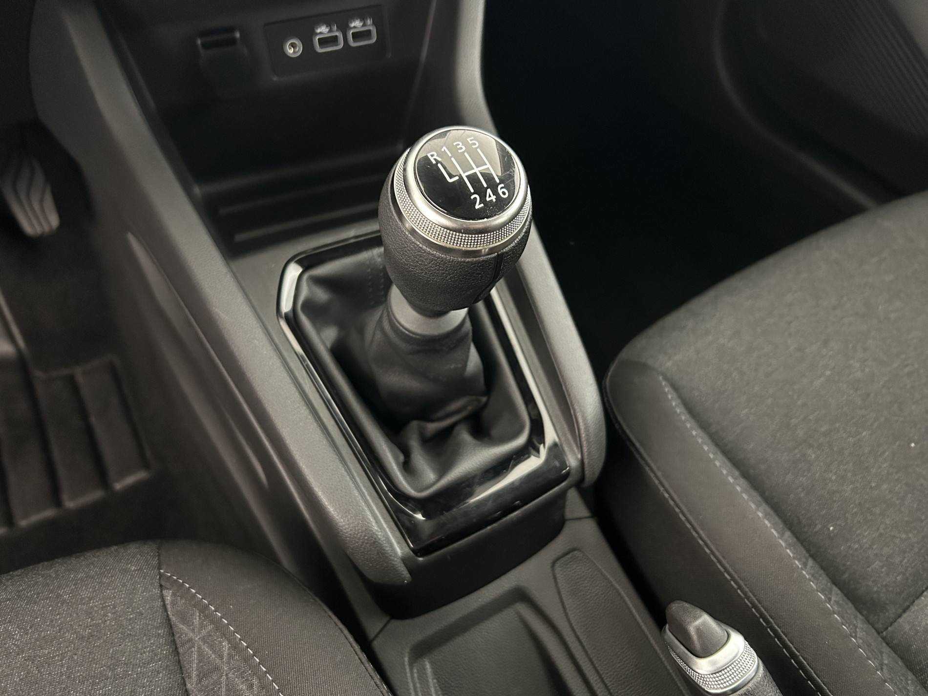 Vente en ligne Renault Clio 5 Clio TCe 90 au prix de 14 290 €