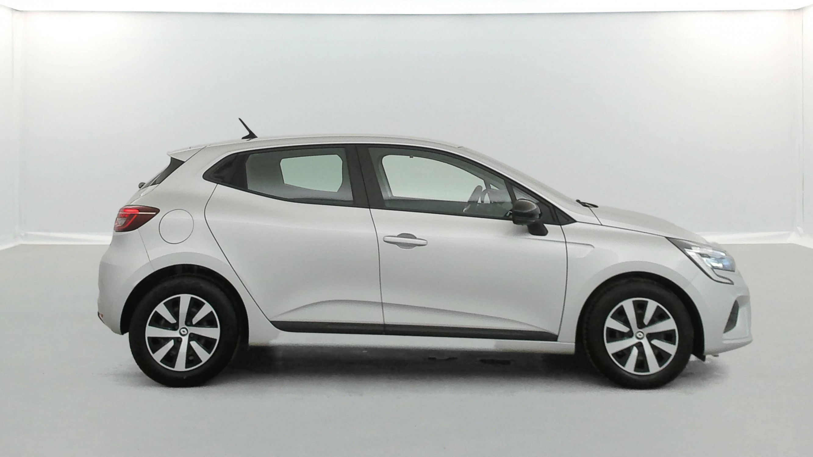 Vente en ligne Renault Clio 5 Clio TCe 90 au prix de 14 290 €