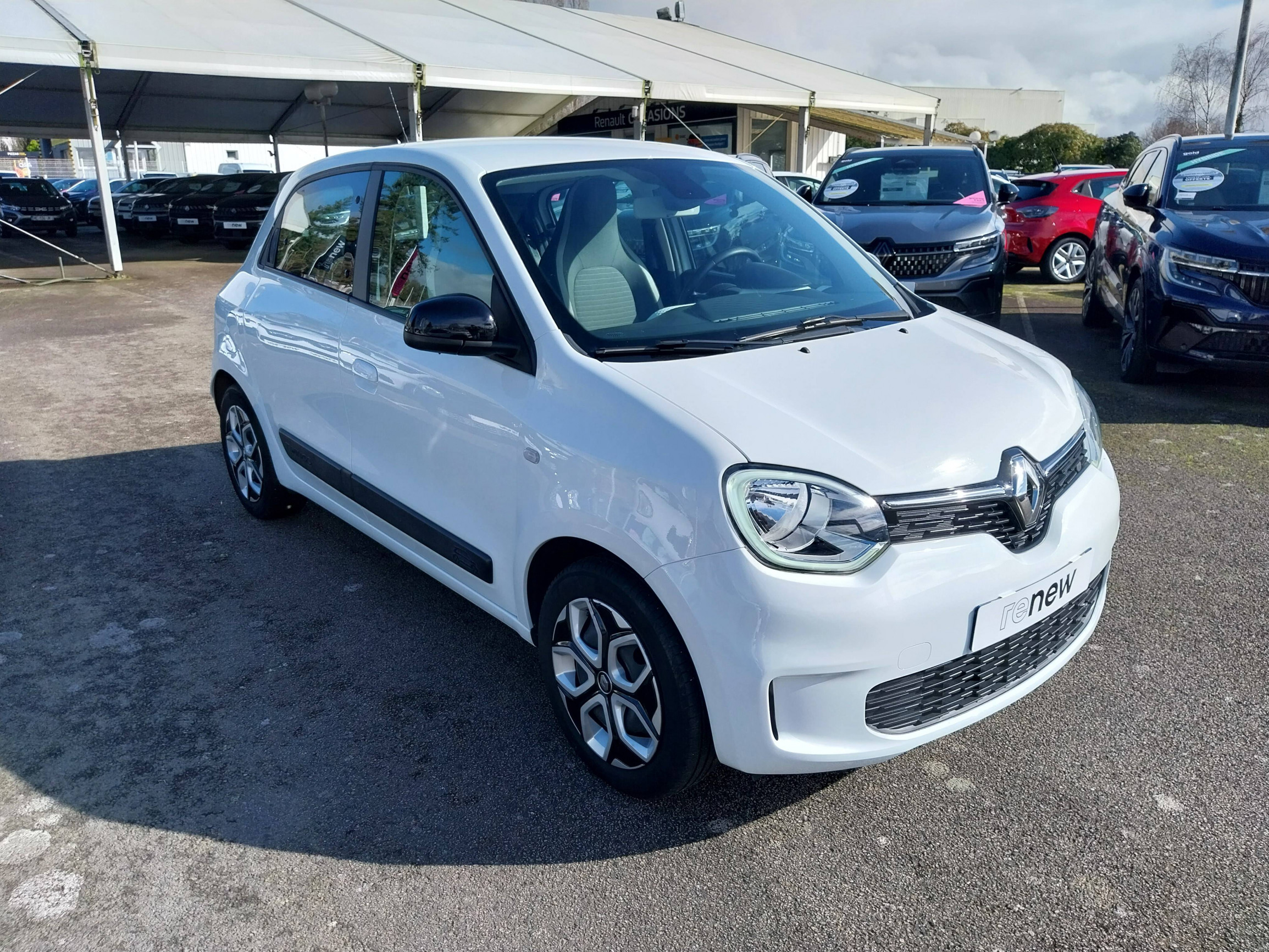 Vente en ligne Renault Twingo Electrique Twingo III E-Tech au prix de 9 990 €