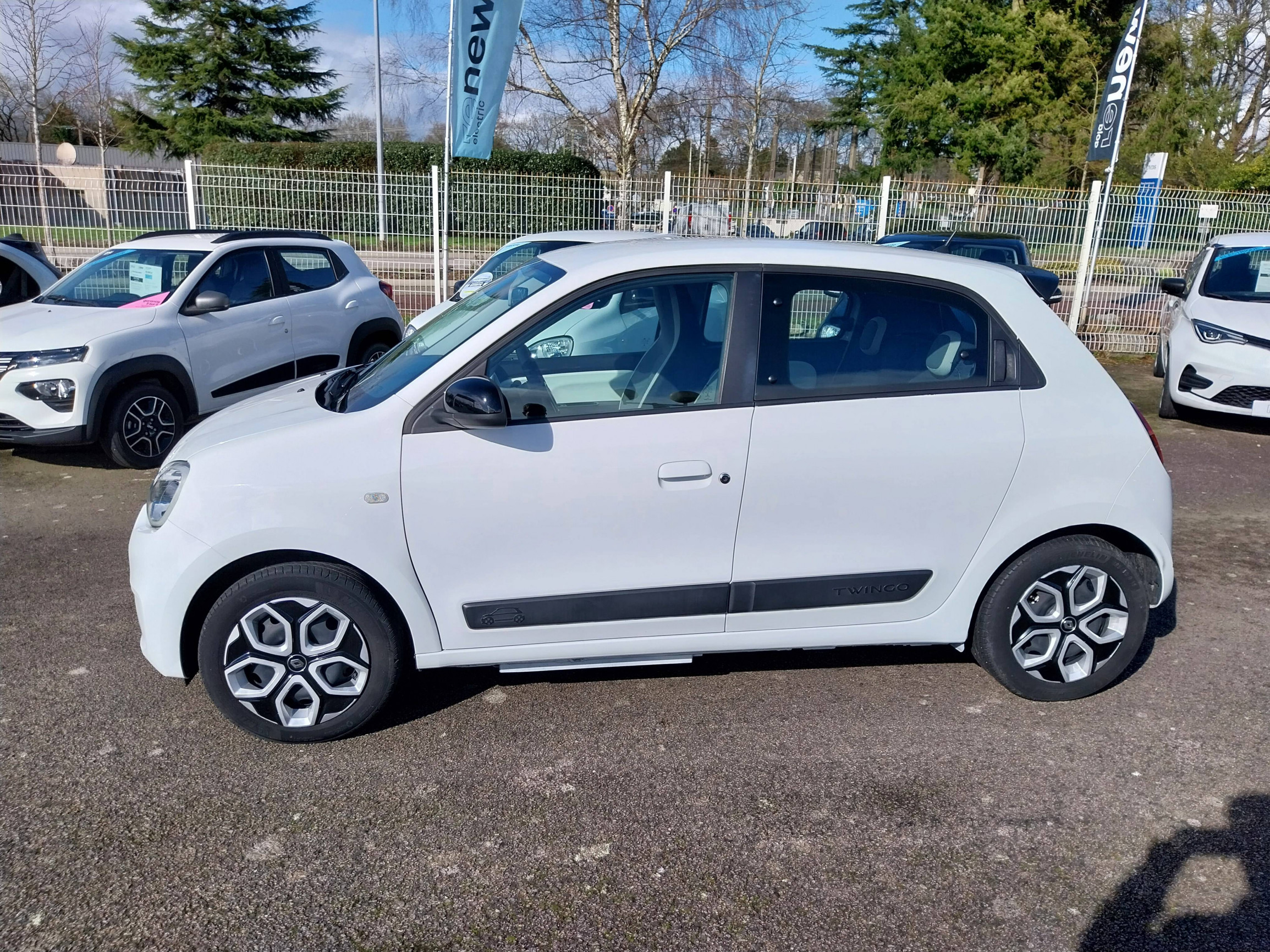 Vente en ligne Renault Twingo Electrique Twingo III E-Tech au prix de 9 990 €