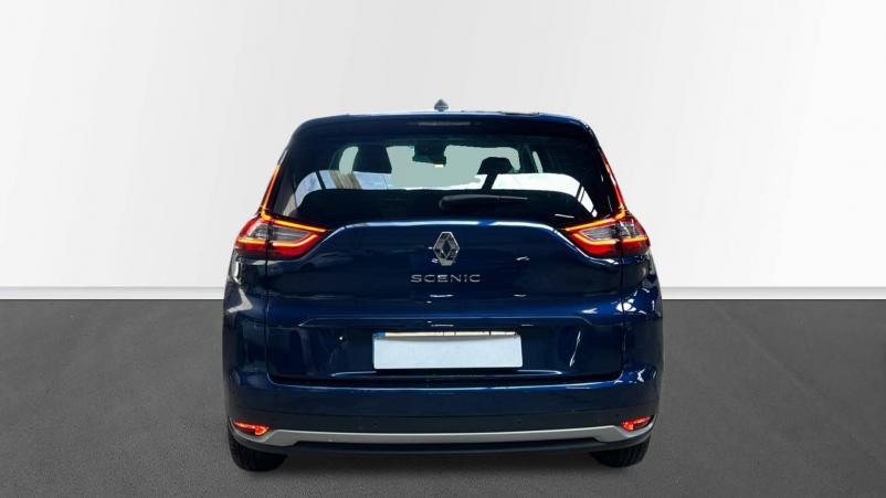 Vente en ligne Renault Grand Scenic 4 Grand Scenic Blue dCi 120 EDC au prix de 16 590 €