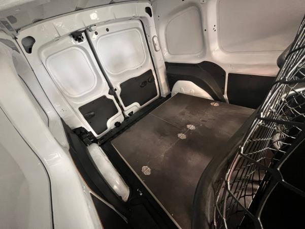 Vente en ligne Renault Kangoo Express  BLUE DCI 95 au prix de 10 990 €