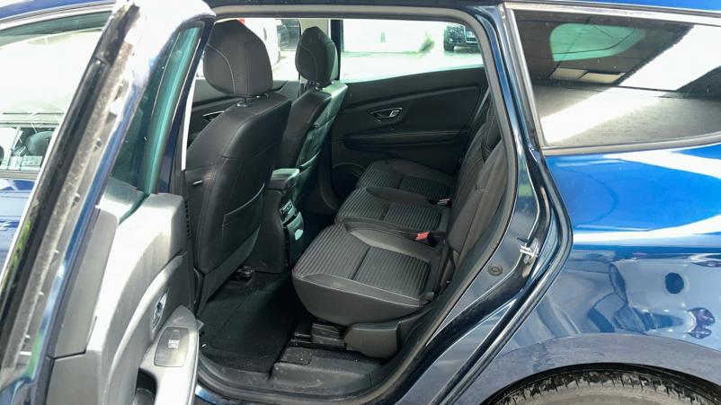 Vente en ligne Renault Grand Scenic 4 Grand Scenic Blue dCi 120 EDC au prix de 16 590 €