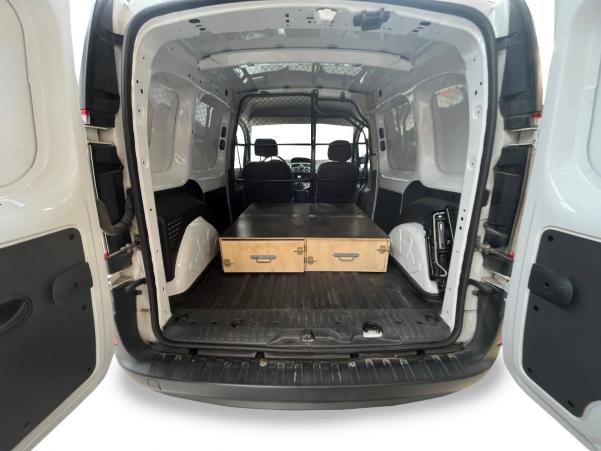 Vente en ligne Renault Kangoo Express  BLUE DCI 95 au prix de 10 990 €