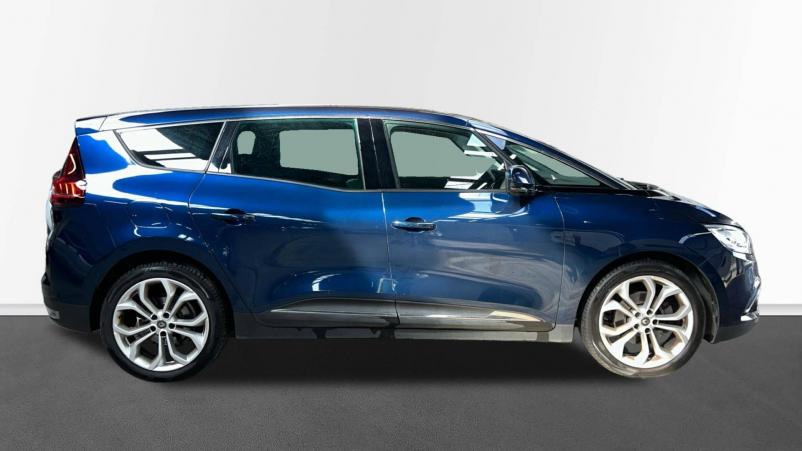 Vente en ligne Renault Grand Scenic 4 Grand Scenic Blue dCi 120 EDC au prix de 16 590 €