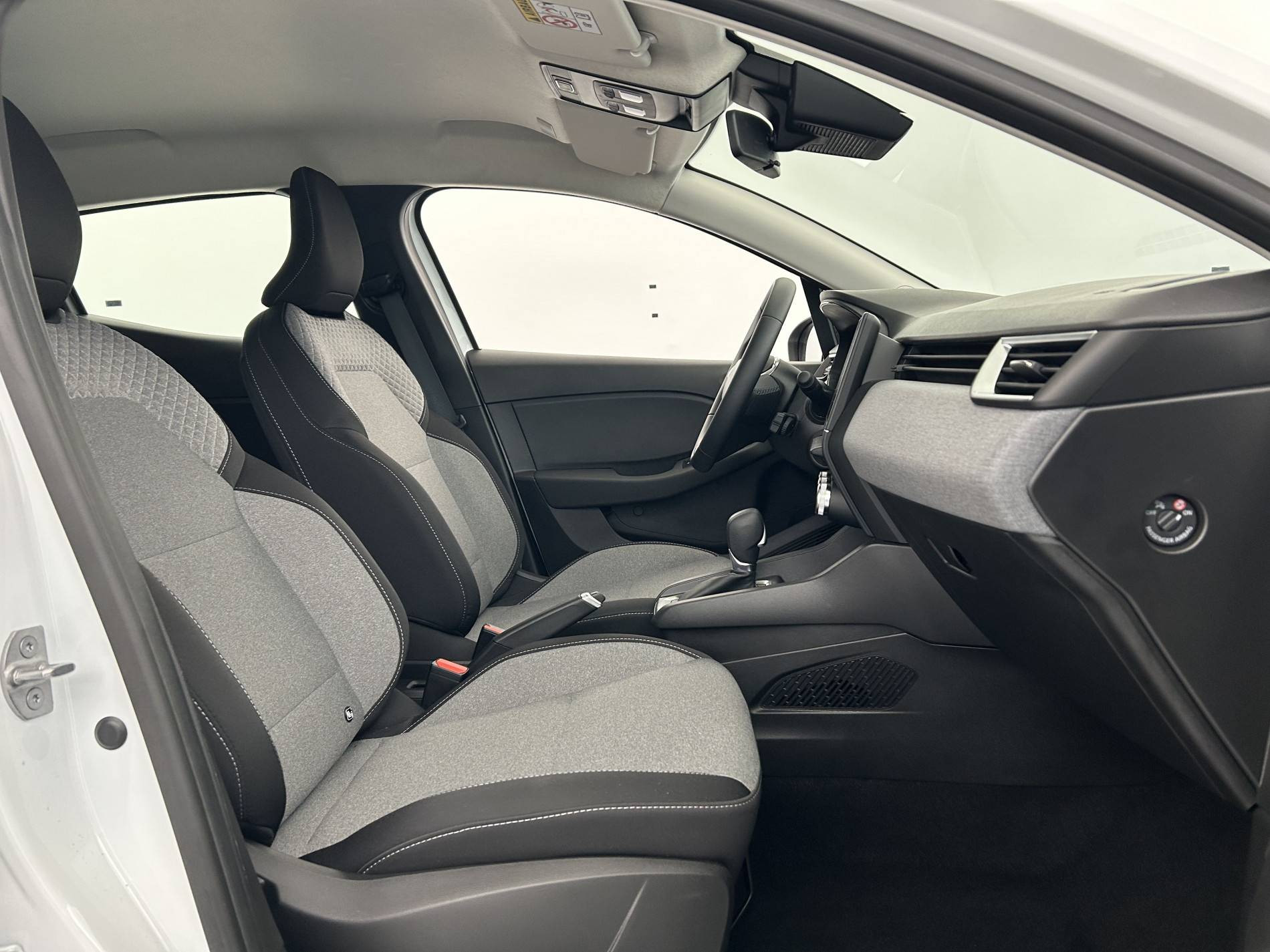 Vente en ligne Renault Clio 5 Clio E-Tech full hybrid 145 ch GSR2 au prix de 20 990 €