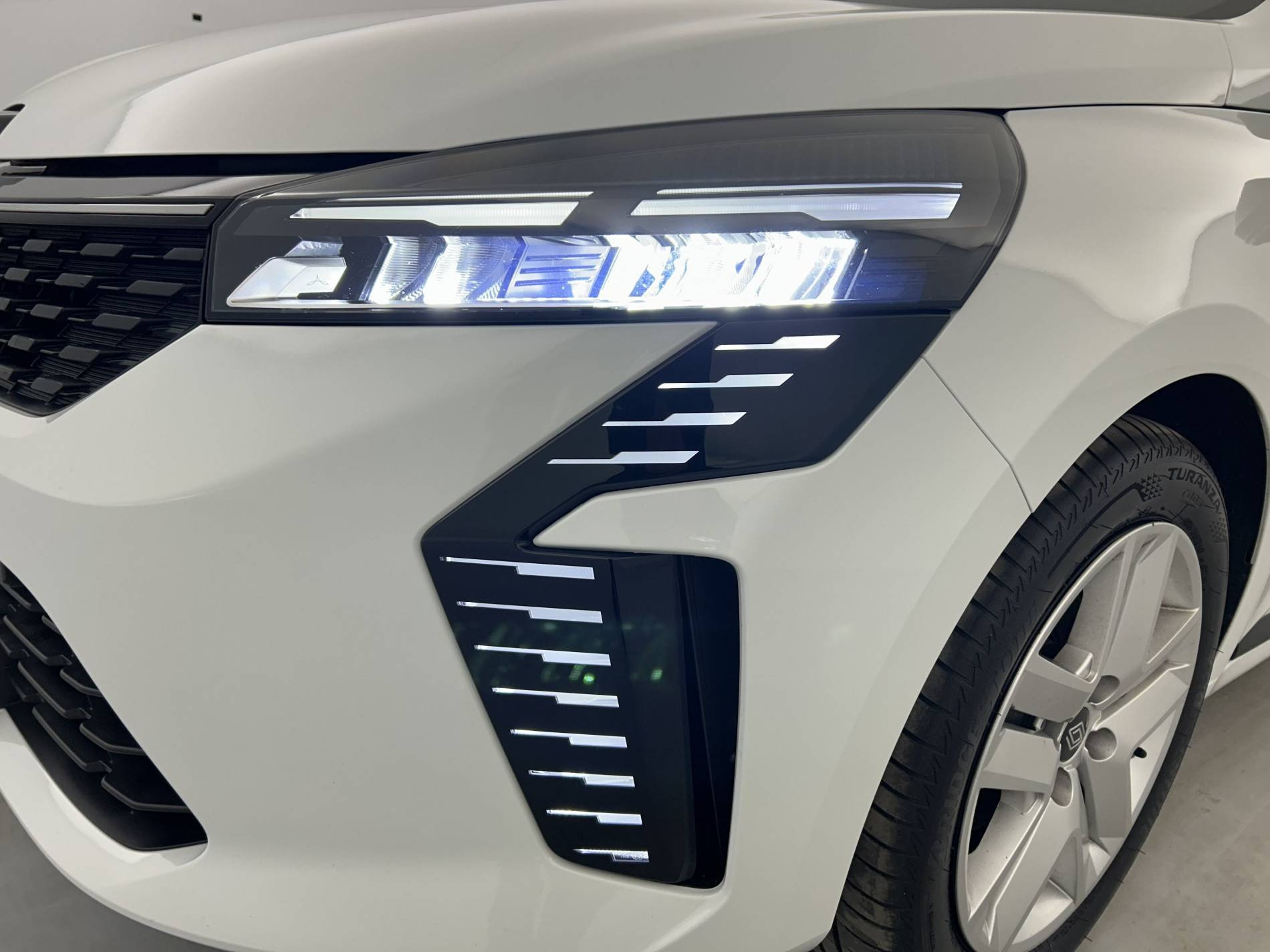 Vente en ligne Renault Clio 5 Clio E-Tech full hybrid 145 ch GSR2 au prix de 20 990 €