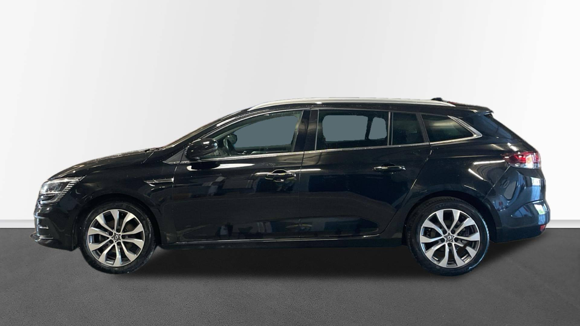 Vente en ligne Renault Megane 4 Estate  TCe 140 EDC au prix de 17 990 €