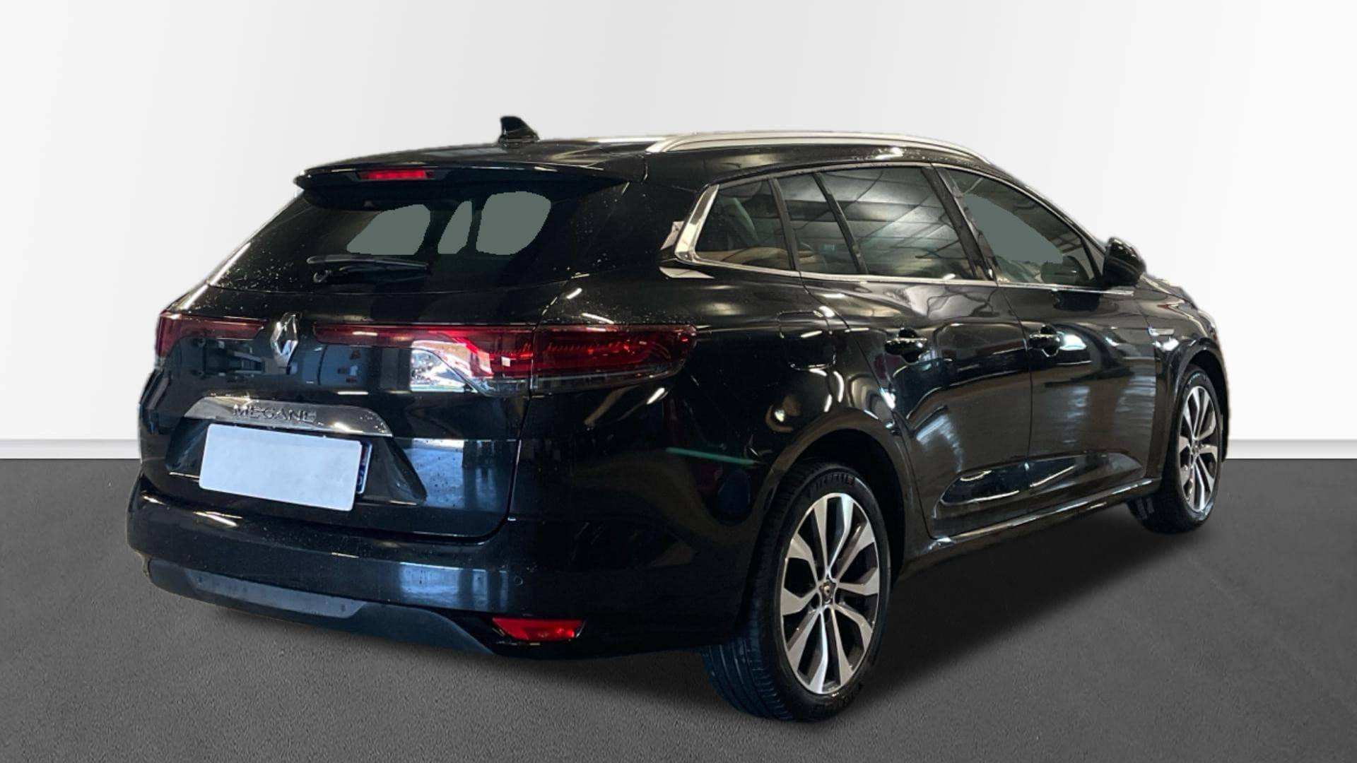 Vente en ligne Renault Megane 4 Estate  TCe 140 EDC au prix de 17 990 €