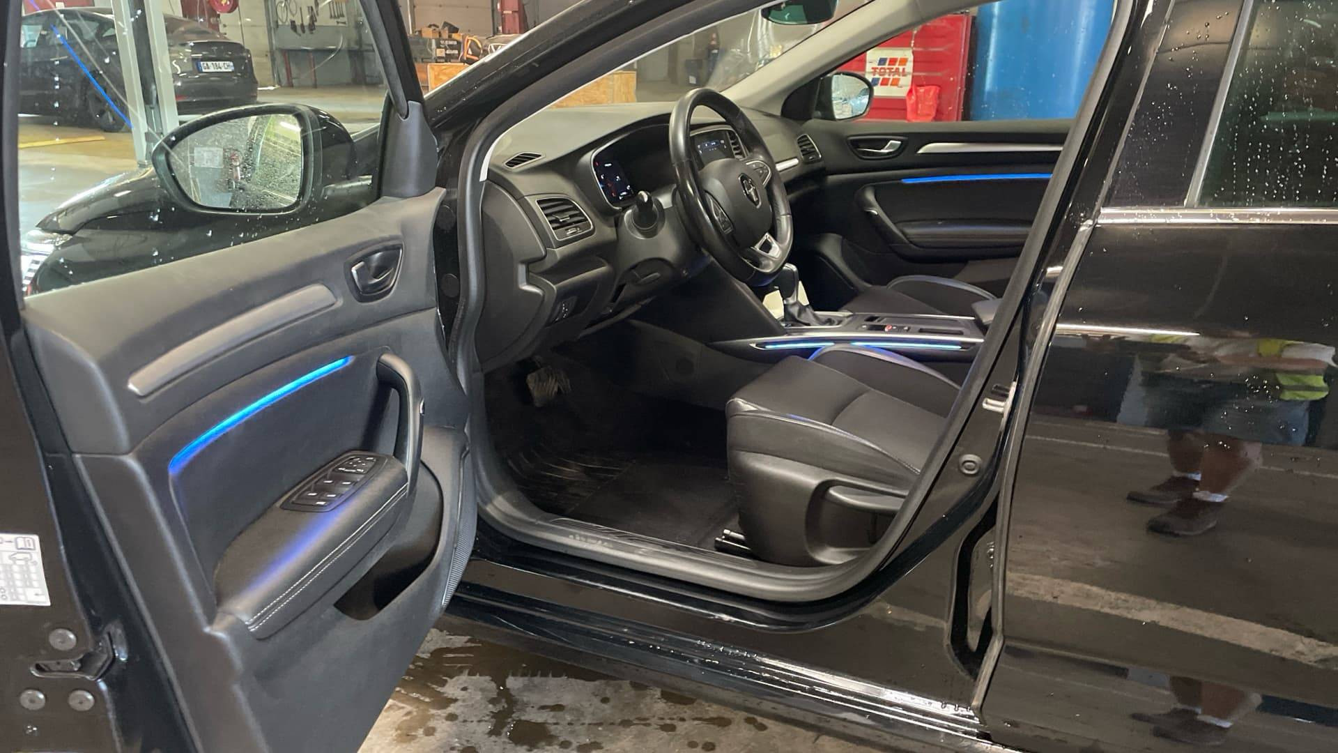 Vente en ligne Renault Megane 4 Estate  TCe 140 EDC au prix de 17 990 €