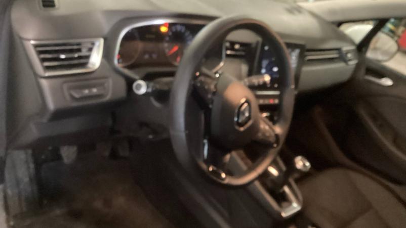 Vente en ligne Renault Clio 5 CLIO SOCIETE BLUE DCI 85 au prix de 9 990 €