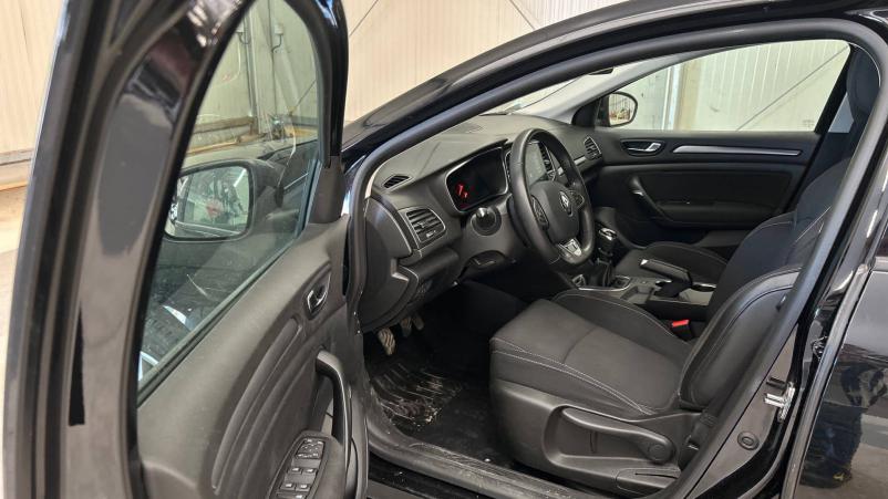 Vente en ligne Renault Megane 4 Mégane IV Berline Blue dCi 115 - 21N au prix de 16 490 €