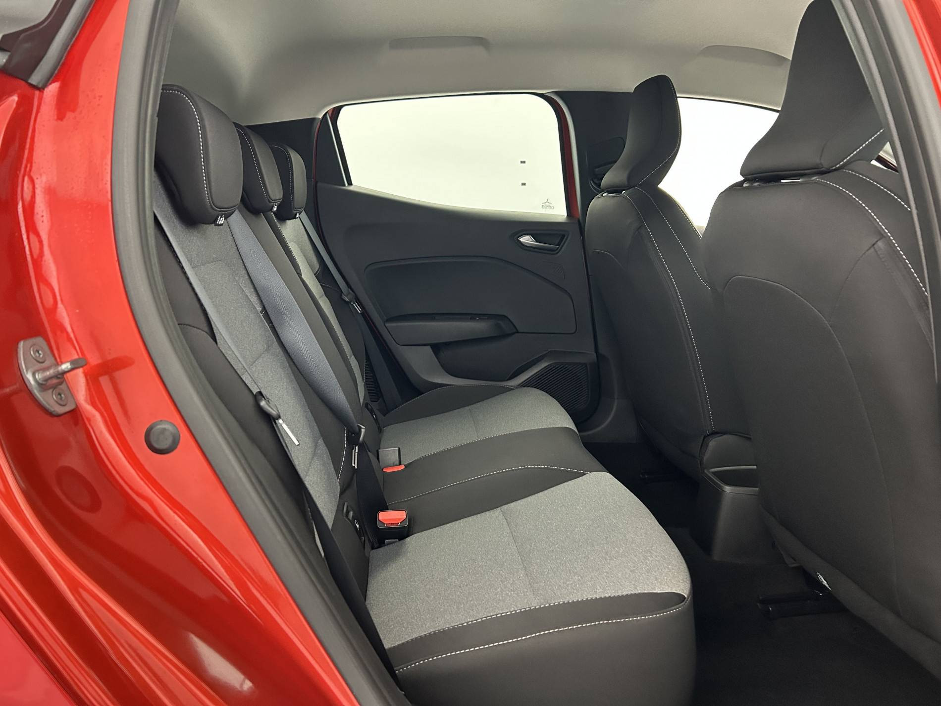 Vente en ligne Renault Clio 5 Clio E-Tech full hybrid 145 ch GSR2 au prix de 19 990 €