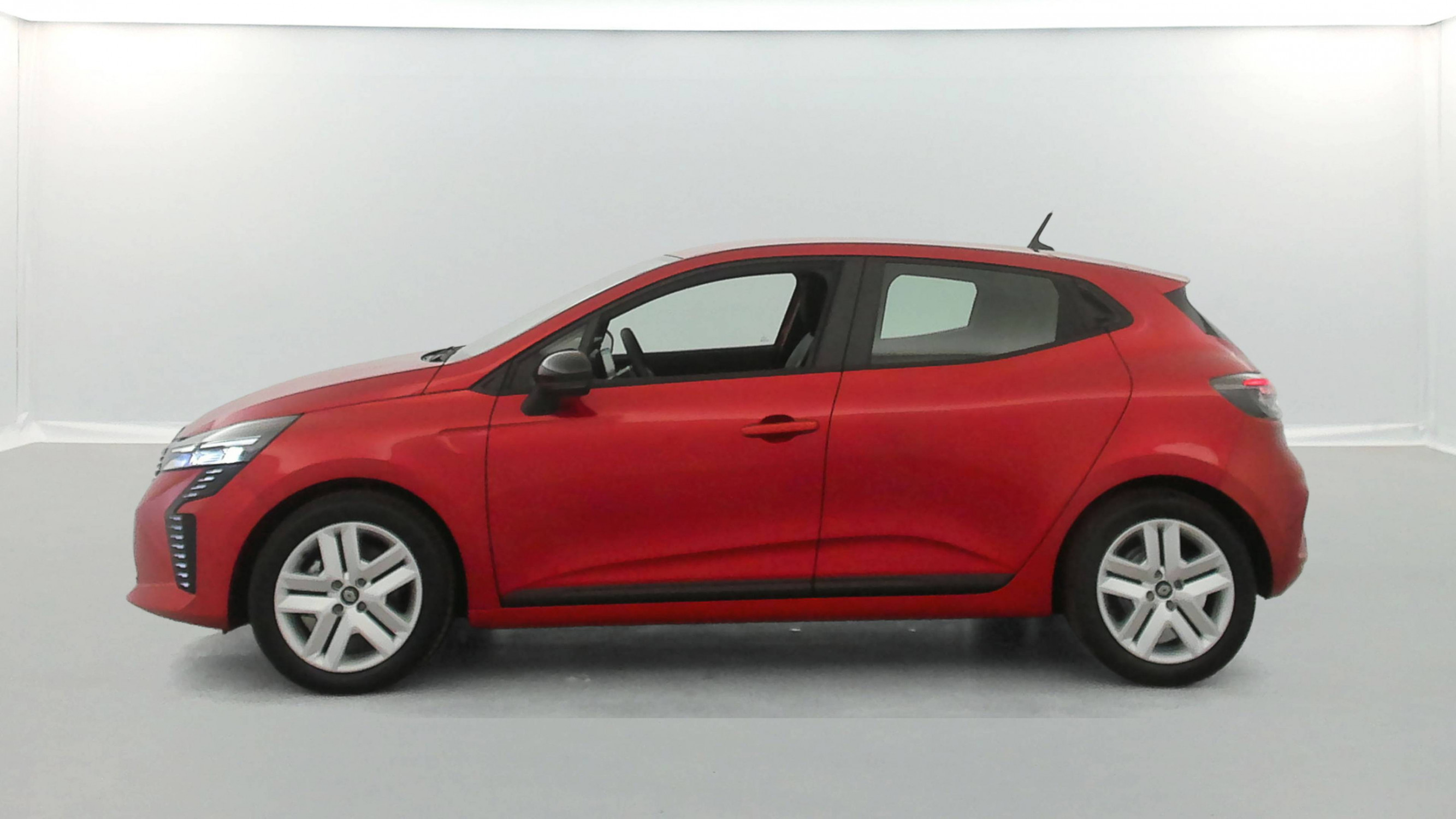 Vente en ligne Renault Clio 5 Clio E-Tech full hybrid 145 ch GSR2 au prix de 19 990 €