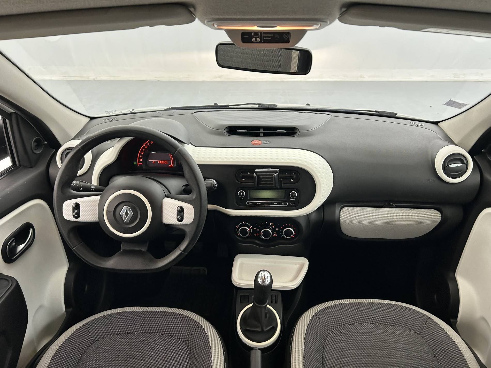 Vente en ligne Renault Twingo 3  1.0 SCe 70 E6C au prix de 9 490 €