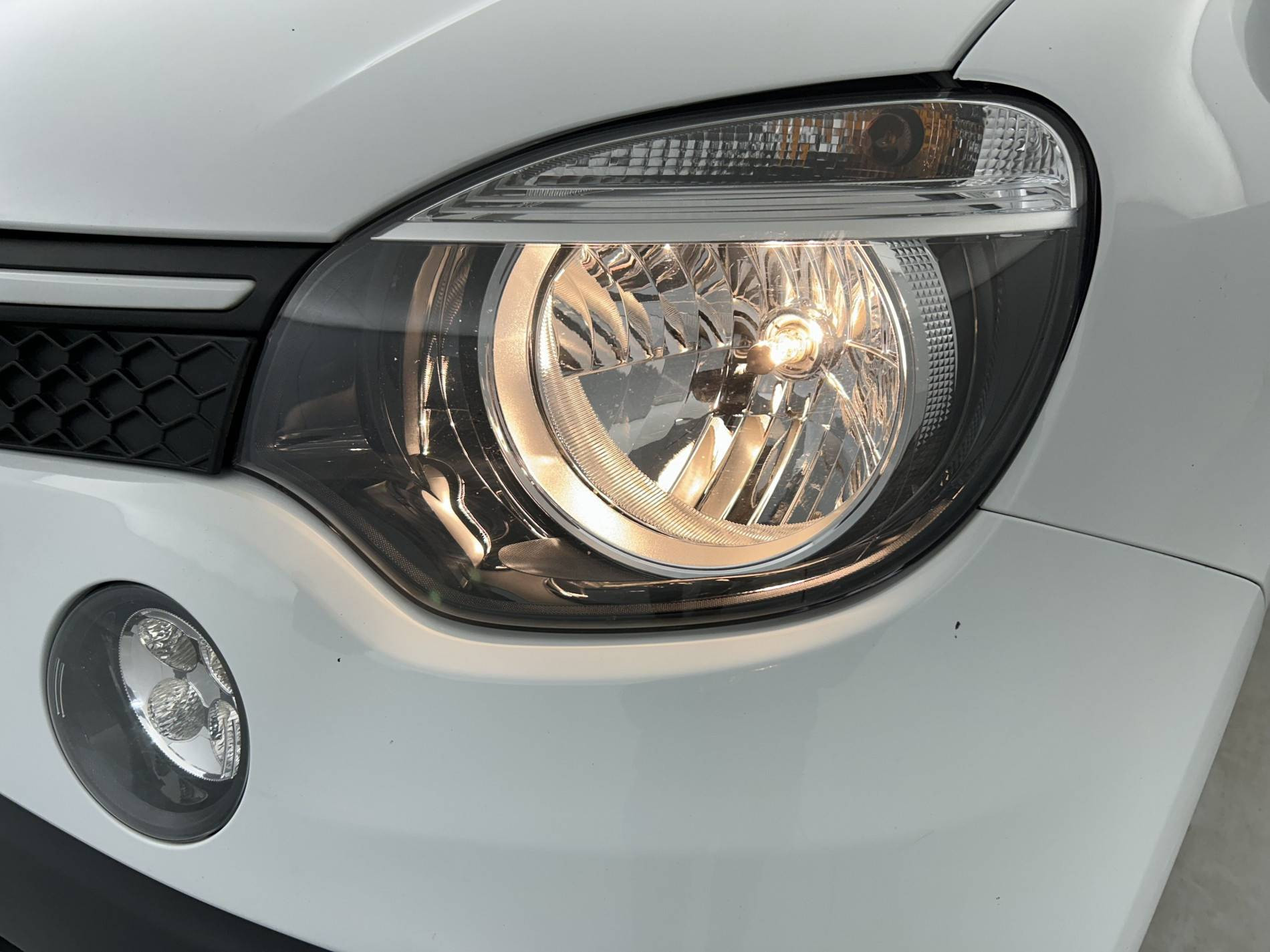 Vente en ligne Renault Twingo 3  1.0 SCe 70 E6C au prix de 9 490 €