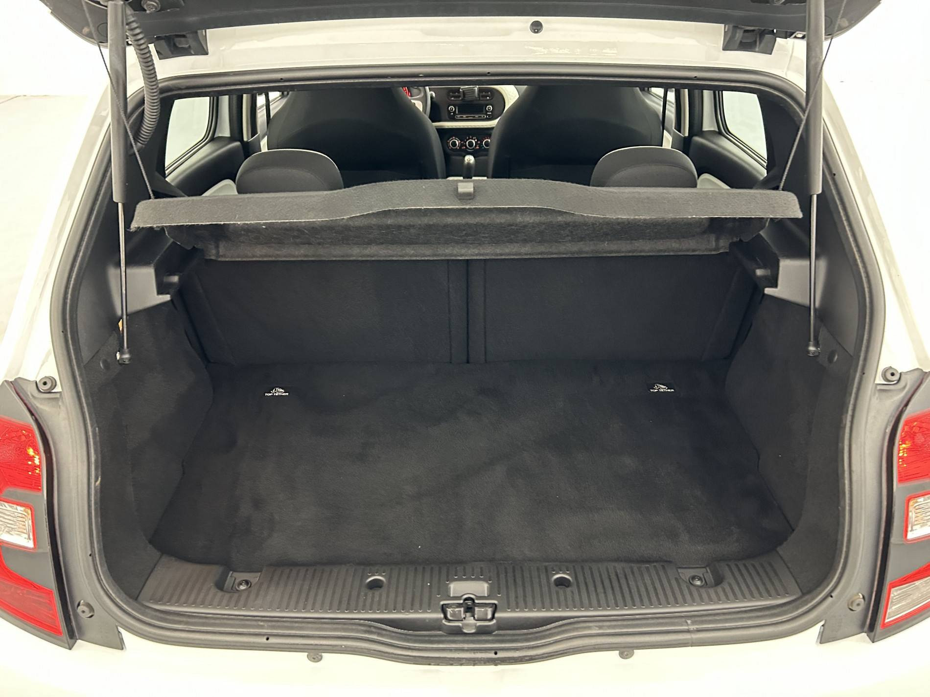 Vente en ligne Renault Twingo 3  1.0 SCe 70 E6C au prix de 9 490 €