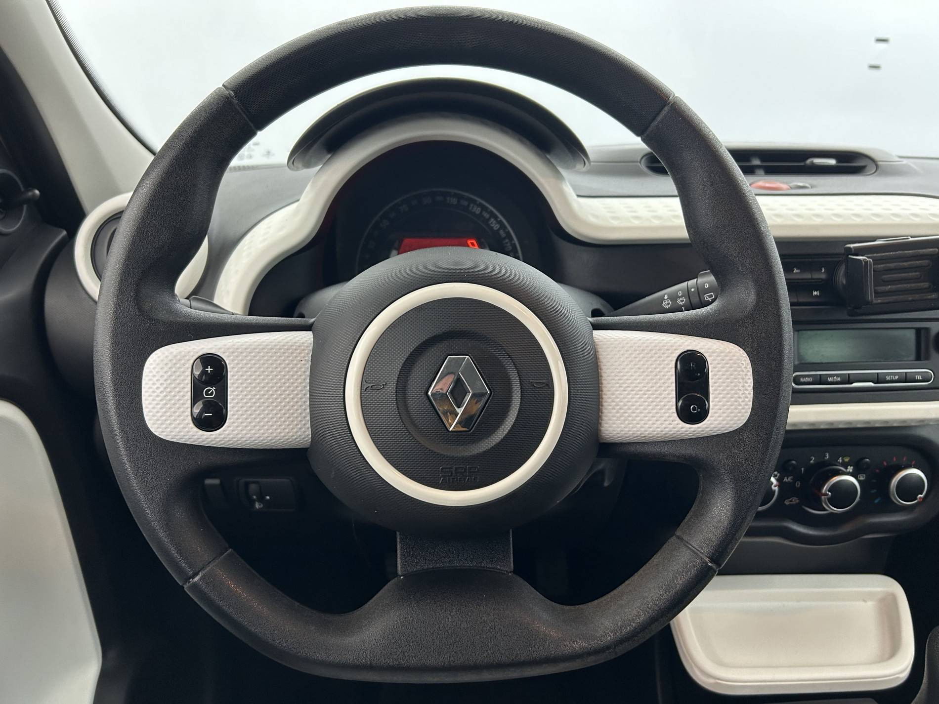 Vente en ligne Renault Twingo 3  1.0 SCe 70 E6C au prix de 9 490 €