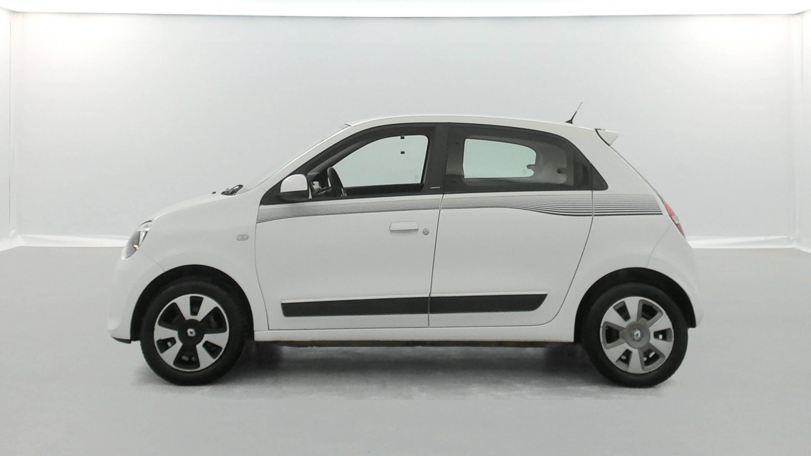 Vente en ligne Renault Twingo 3  1.0 SCe 70 E6C au prix de 9 490 €