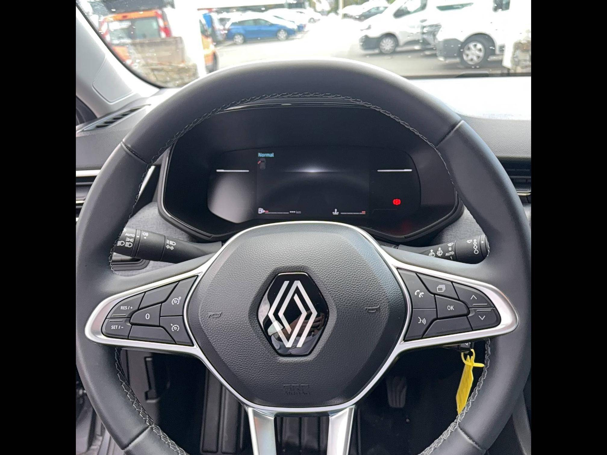 Vente en ligne Renault Clio 5 Clio Blue dCi 100 ch GSR2 au prix de 15 690 €